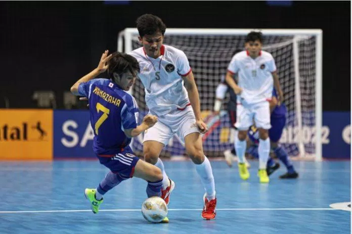 Tuyển Futsal Nhật Bản vấp phải sự chống cự quyết liệt của đội bóng đến từ đất nước vạn đảo Indonesia (Ảnh: Internet)